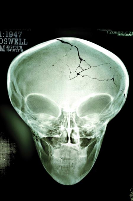X FILES (2026) #1 CVR G ROSWELL PHOTO FOIL VAR DYNAMITE Entertainment Joe Harris R.D. Brown Roswell Photo PREORDER