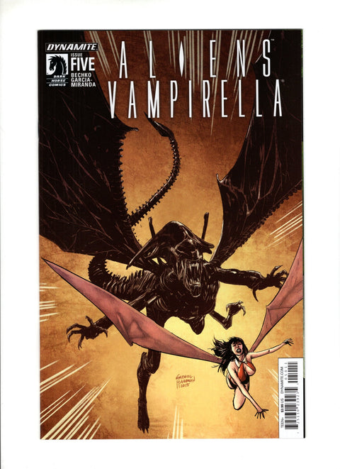 Aliens / Vampirella #5 (Cvr A) (2015) Gabriel Hardman  A Gabriel Hardman  Buy & Sell Comics Online Comic Shop Toronto Canada