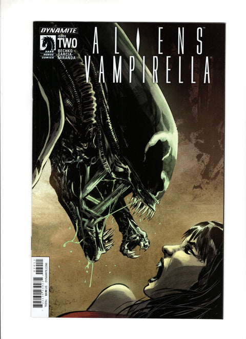 Aliens / Vampirella #2 (Cvr A) (2015) Gabriel Hardman  A Gabriel Hardman  Buy & Sell Comics Online Comic Shop Toronto Canada