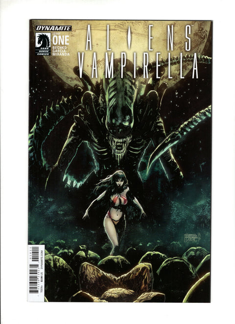 Aliens / Vampirella #1 (Cvr A) (2015) Gabriel Hardman  A Gabriel Hardman  Buy & Sell Comics Online Comic Shop Toronto Canada