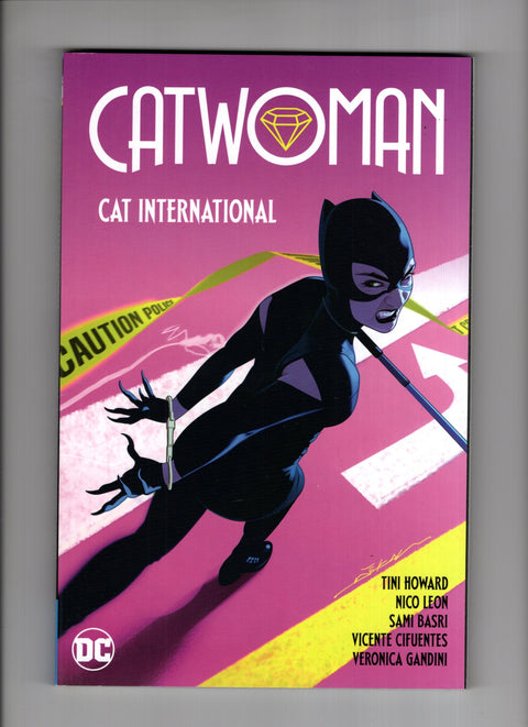Catwoman #2TP (2022)   DC Comics 2022