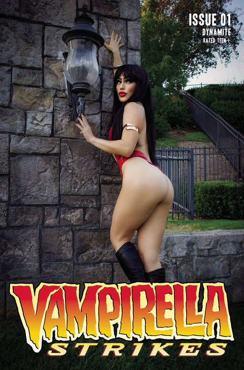 Vampirella Strikes, Vol. 3 Cosplay