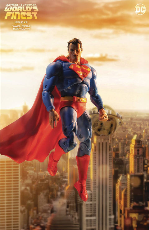 Batman / Superman: World's Finest 21E Comic McFarlane Action Figure Var DC Comics 2023